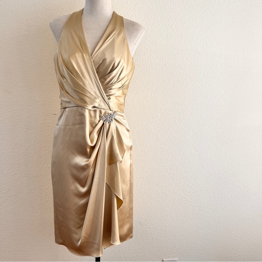 Kay Unger Celadon Halter Cocktail Dress. Size 8